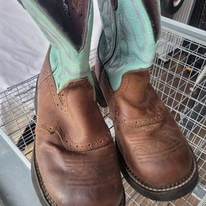 Women's cowboy boots